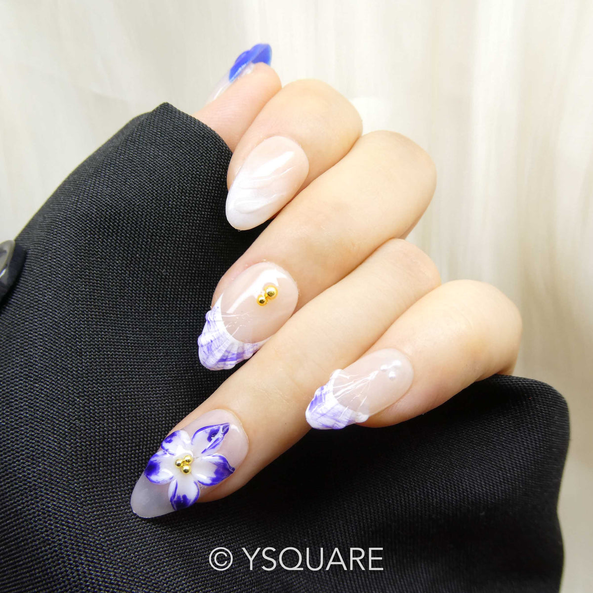 < Iris Bleu >