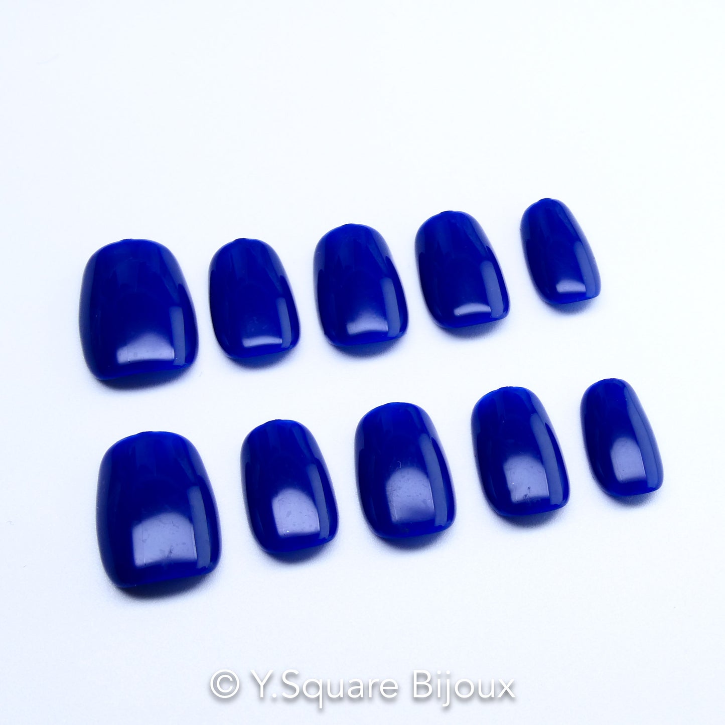< Klein Blue >