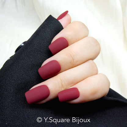 < Lipstick >