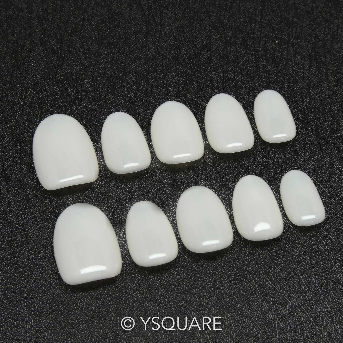 < Blanc laiteux > Y.Square Faux Ongles Fait Main Réutilisables