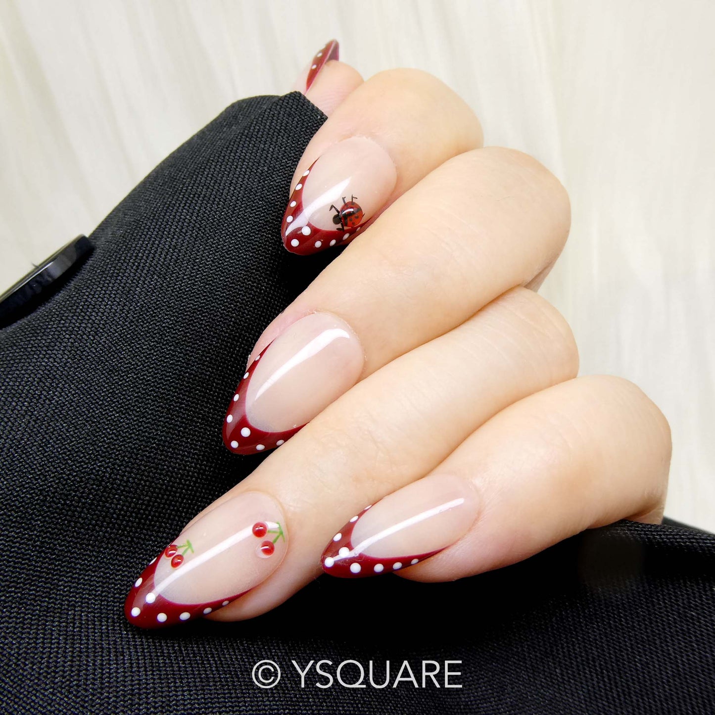 < Coccinelle >