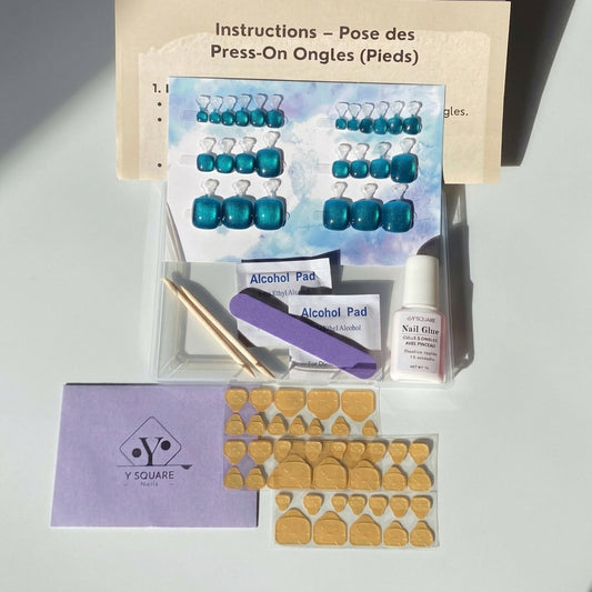 <Forêts norvégiennes > – Taille unique Press-on Nails Faits Main pour Pieds