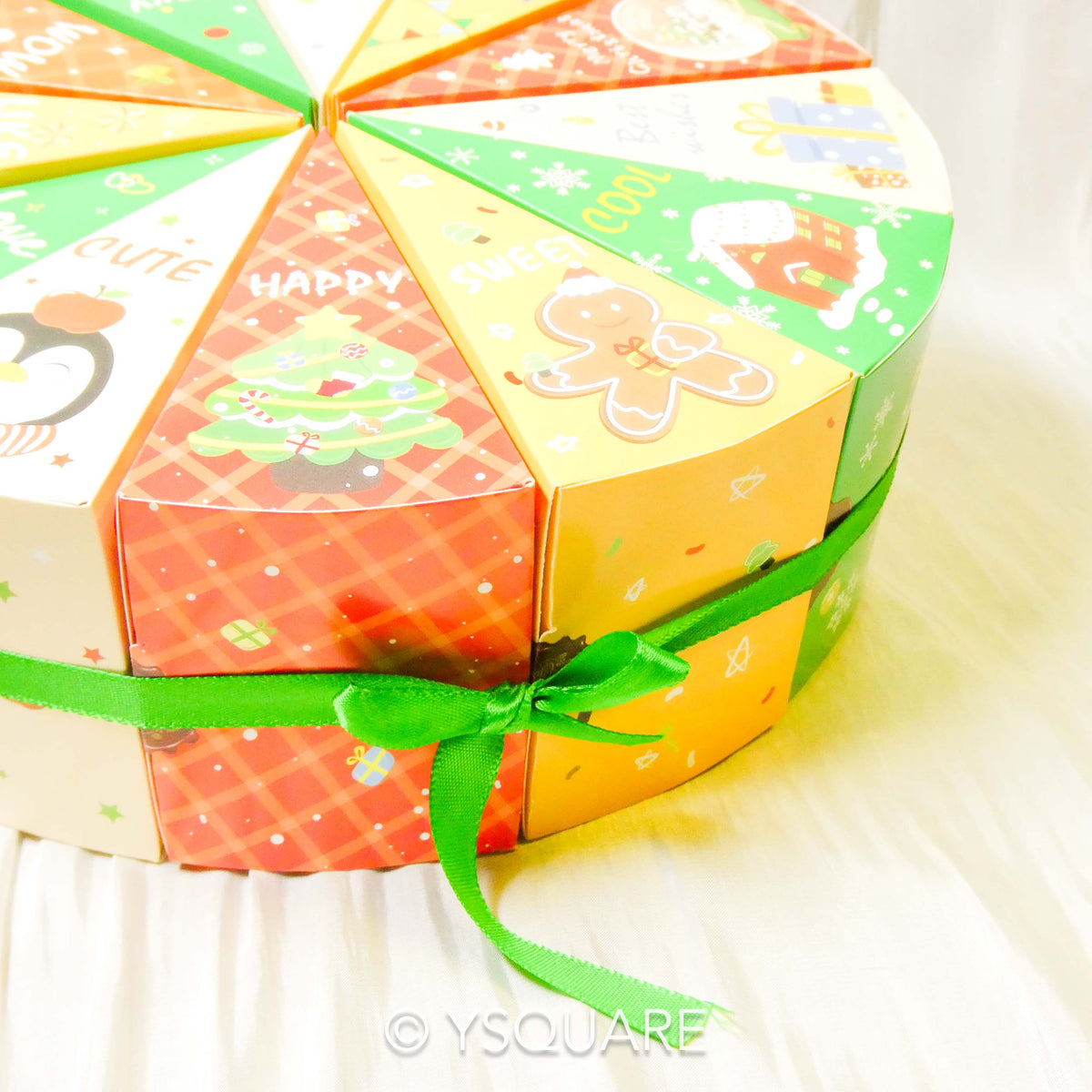 🎄 Boîte Mystère de Noël en forme de gâteau — 12 petites surprises
