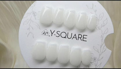 < Milky French > Y.Square Press On Nails / Faux Ongles Fait Main Réutilisables
