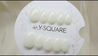 < Blanc laiteux > Y.Square Faux Ongles Fait Main Réutilisables